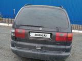 Volkswagen Sharan 1998 годаfor1 500 000 тг. в Актобе – фото 4