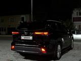 Toyota Highlander 2023 года за 38 000 000 тг. в Шымкент – фото 3