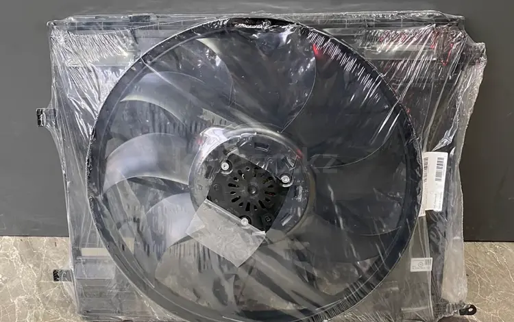 Основной вентилятор на Мерседес W223 223 за 1 000 тг. в Алматы