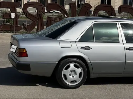 Mercedes-Benz E 230 1991 года за 1 900 000 тг. в Туркестан – фото 8