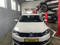 Volkswagen Passat 2014 годаүшін4 300 000 тг. в Алматы