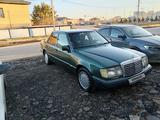 Mercedes-Benz E 200 1992 годаүшін1 500 000 тг. в Астана