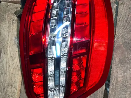 Фонарь задний Mercedes-Benz w212 универсал за 75 000 тг. в Шымкент – фото 8