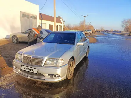 Mercedes-Benz C 180 1995 года за 2 150 000 тг. в Павлодар