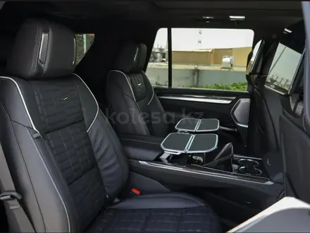 Cadillac Escalade 2025 года за 116 500 000 тг. в Алматы – фото 6