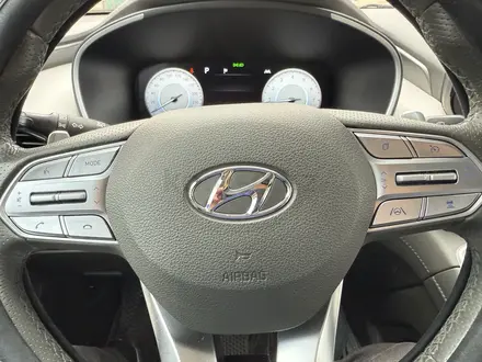 Hyundai Santa Fe 2022 года за 17 500 000 тг. в Уральск – фото 18