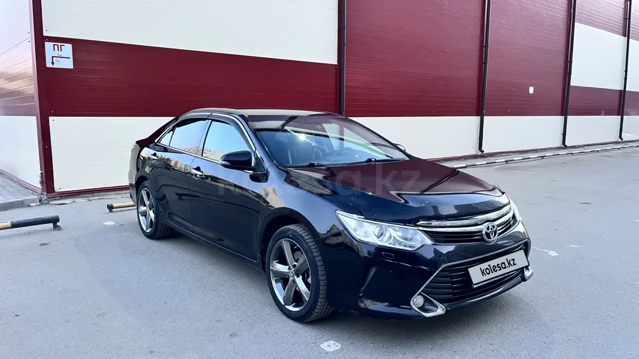 Toyota Camry, 2015