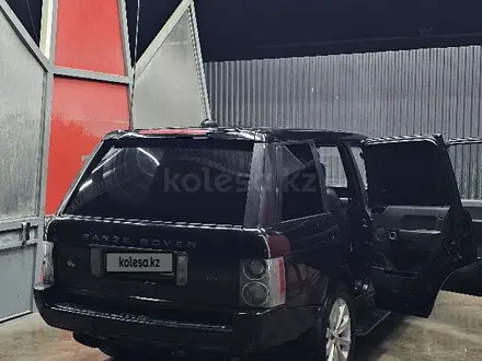 Land Rover Range Rover 2005 года за 3 000 000 тг. в Алматы – фото 4