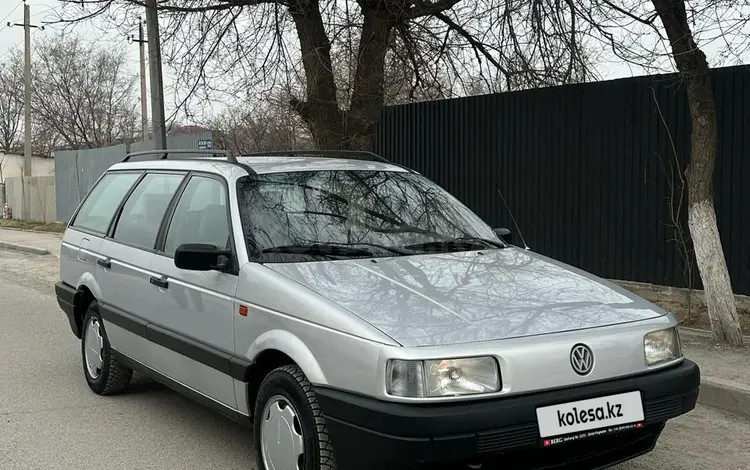 Volkswagen Passat 1993 годаүшін2 100 000 тг. в Шымкент