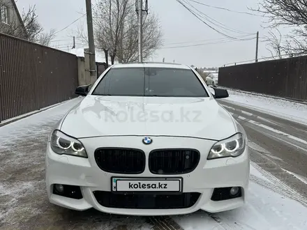 BMW 550 2011 года за 10 500 000 тг. в Атырау – фото 2