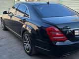 Mercedes-Benz S 500 2011 года за 10 000 000 тг. в Астана – фото 3