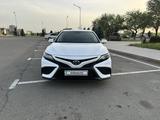 Toyota Camry 2021 года за 14 100 000 тг. в Талдыкорган – фото 3