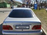 Mercedes-Benz E 240 1998 годаүшін3 300 000 тг. в Шымкент – фото 4