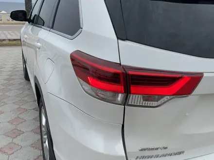 Toyota Highlander 2019 года за 16 500 000 тг. в Актау – фото 8