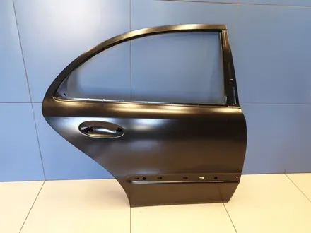 Дверь задняя правая Mercedes-Benz W211 A2117300205 за 17 250 тг. в Алматы