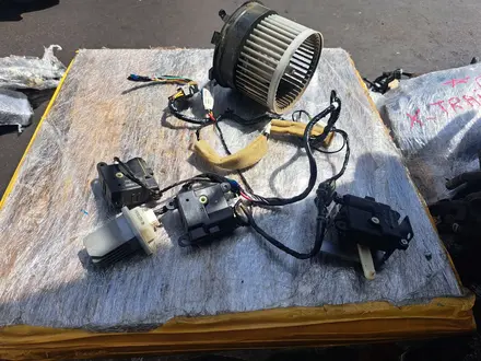 Моторчик печки, сервоприводы за 25 000 тг. в Алматы – фото 2