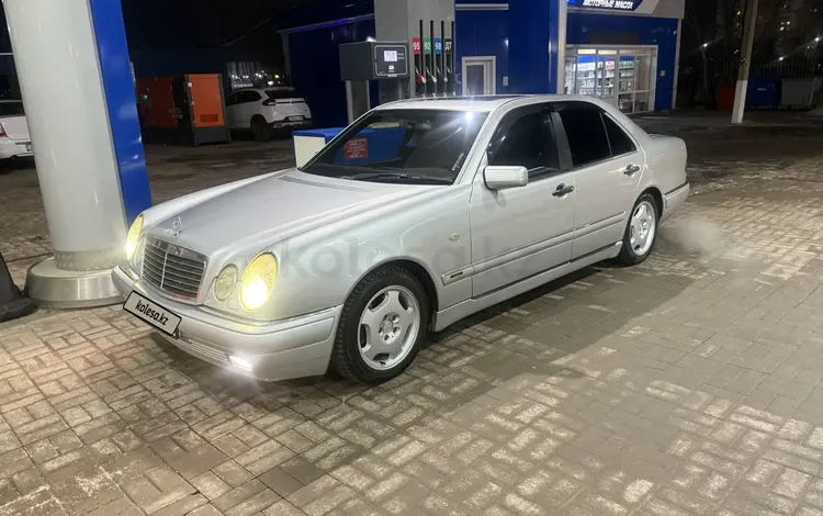 Mercedes-Benz E 320 1998 года за 4 000 000 тг. в Астана