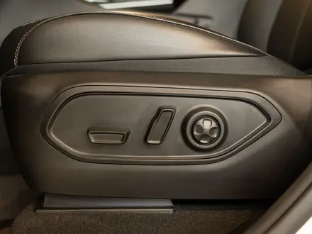 Jeep Grand Cherokee Limited 2023 года за 30 900 000 тг. в Алматы – фото 21