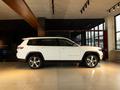 Jeep Grand Cherokee Limited 2023 года за 30 900 000 тг. в Алматы – фото 34