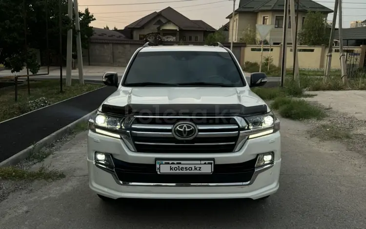 Toyota Land Cruiser 2019 года за 37 000 000 тг. в Шымкент