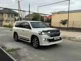 Toyota Land Cruiser 2019 годаүшін37 000 000 тг. в Шымкент – фото 2