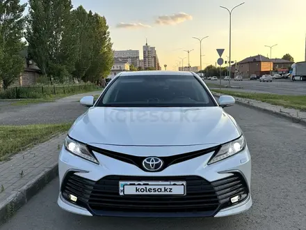 Toyota Camry 2021 года за 14 800 000 тг. в Астана – фото 3