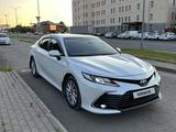 Toyota Camry 2021 годаүшін13 500 000 тг. в Астана – фото 2