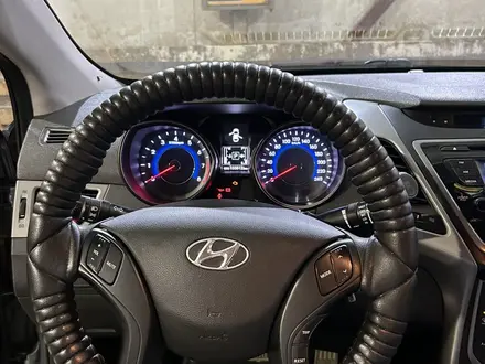 Hyundai Elantra 2015 года за 6 600 000 тг. в Актобе – фото 15
