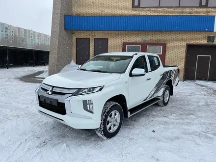 Mitsubishi L200 2021 года за 13 600 000 тг. в Нур-Султан (Астана) – фото 2