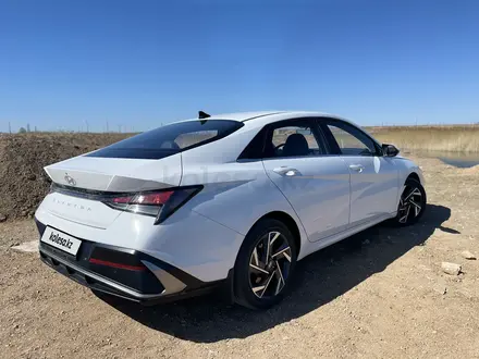 Hyundai Elantra 2023 года за 8 900 000 тг. в Балхаш – фото 4