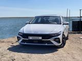 Hyundai Elantra 2023 года за 8 900 000 тг. в Балхаш – фото 2