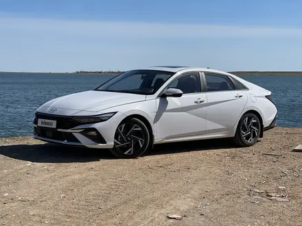 Hyundai Elantra 2023 года за 8 900 000 тг. в Балхаш