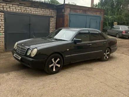 Mercedes-Benz E 230 1998 года за 3 500 000 тг. в Актобе – фото 13