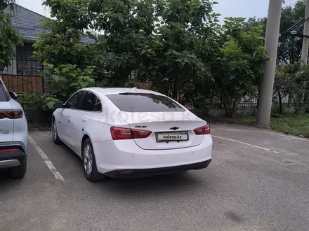 Chevrolet Malibu 2018 года за 6 500 000 тг. в Алматы – фото 8