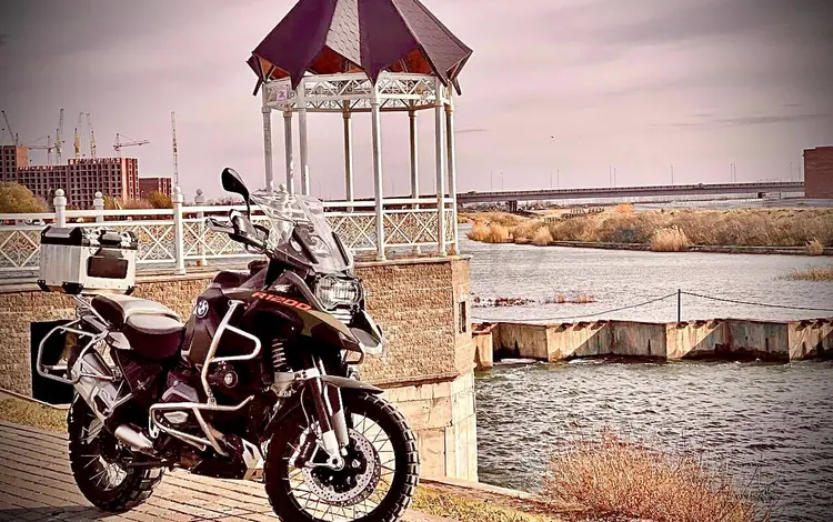 BMW  R 1200 GS Adventure 2014 года за 7 500 000 тг. в Астана