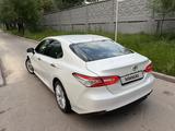 Toyota Camry 2020 года за 14 500 000 тг. в Алматы – фото 4