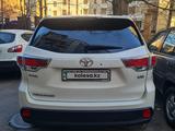 Toyota Highlander 2014 года за 18 000 000 тг. в Алматы – фото 3