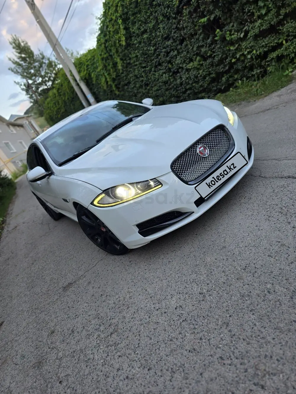 Jaguar XF, 2013