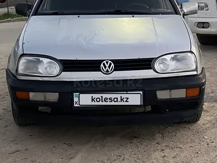 Volkswagen Golf 1994 года за 900 000 тг. в Алматы