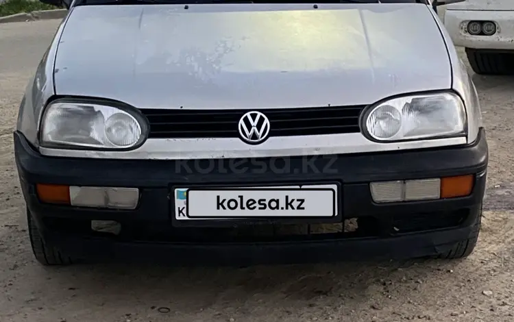 Volkswagen Golf 1994 года за 900 000 тг. в Алматы