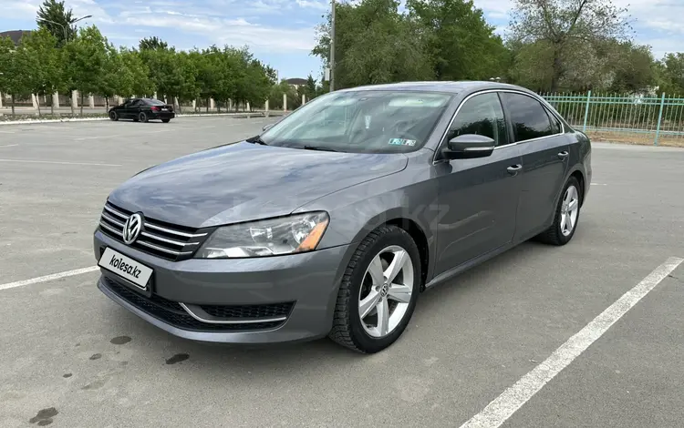 Volkswagen Passat 2013 годаүшін4 200 000 тг. в Атырау