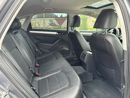 Volkswagen Passat 2013 года за 4 200 000 тг. в Атырау – фото 6