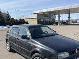 Volkswagen Golf 1993 годаfor1 200 000 тг. в Есик