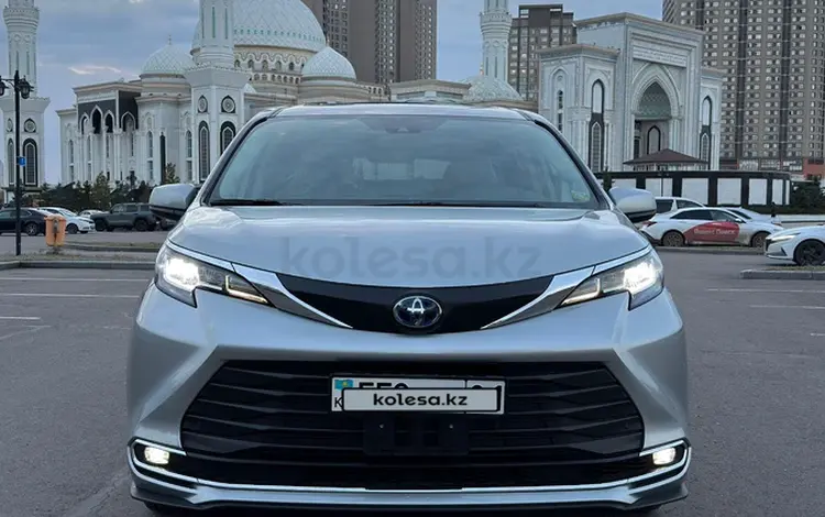 Toyota Sienna 2022 годаүшін33 000 000 тг. в Астана