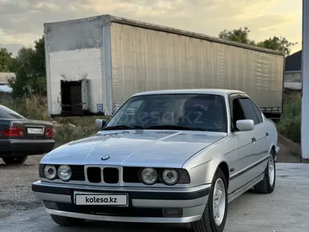 BMW 520 1994 года за 3 300 000 тг. в Алматы – фото 2