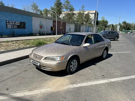 Toyota Camry 1999 года за 3 500 000 тг. в Алматы – фото 3