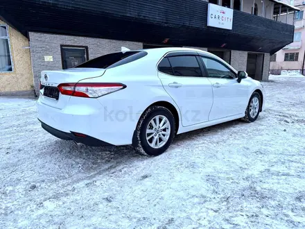 Toyota Camry 2019 года за 13 500 000 тг. в Караганда – фото 5