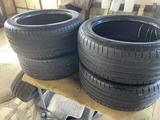 Комплект летней резины в отличном состоянии 225/45-17 за 95 000 тг. в Караганда
