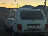 ВАЗ (Lada) Lada 2131 (5-ти дверный) 1998 годаүшін700 000 тг. в Жезказган – фото 2