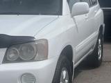 Toyota Highlander 2001 года за 7 800 000 тг. в Алматы – фото 2